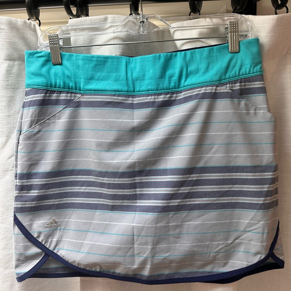 EUC Women’s Adidas Golf Skirt